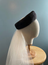 Black Parasisal straw ring halo with veil